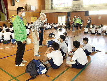 自治会との合同避難訓練