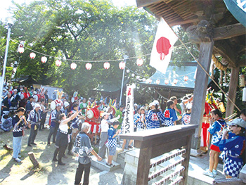 山の下木遣り　秋の宮登り(山の下小学校)