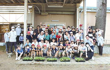 花でつなぐ地域交流事業(中野山小学校)