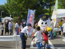 街頭啓発活動の様子2