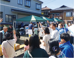 「第2回味わい市場」第3部会ブースでのじゃんけん大会の様子の写真