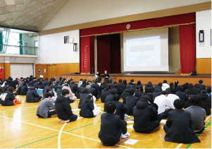 「デートDV防止講演会」、白根高校体育会の全体風景写真