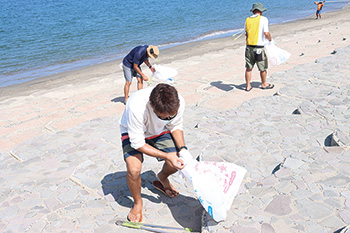 第1回スポゴミオーシャンイン新潟青山海岸小針花