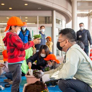 水野西区長