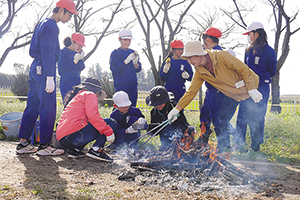 岩室小学校　地域とパートナーシップ事業の様子