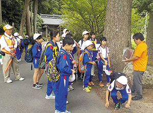 和納小学校　地域とパートナーシップ事業の様子